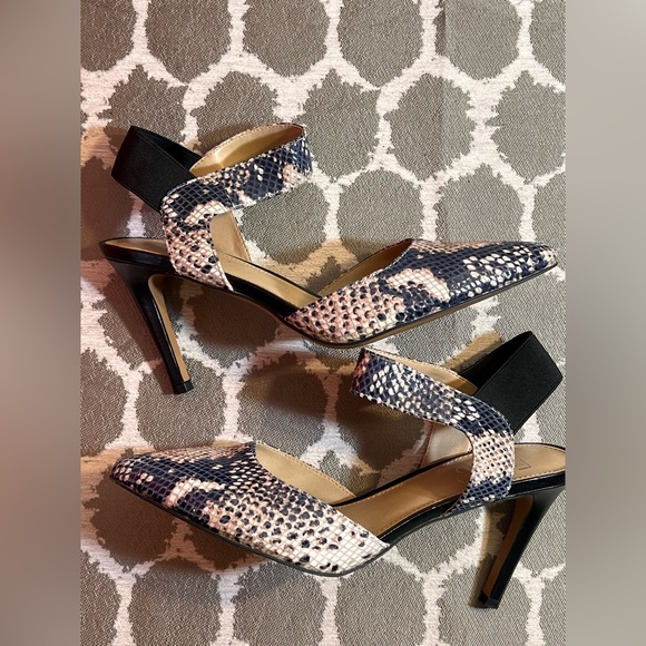 Franco Sarto Black Blue Cream Snakeskin Heels 8
Elastic back pointy toe career - Picture 1 of 11